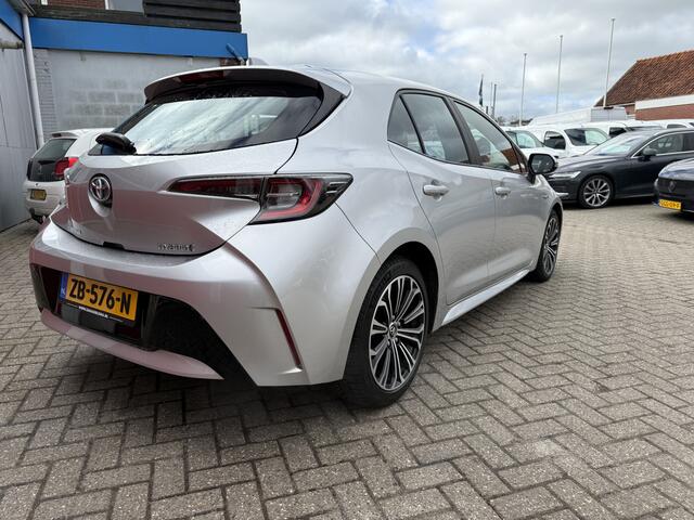 Toyota COROLLA 1.8 100 PK | Hybrid | First Edition | Navigatie |Stoelverwarming | Achteruitrijcamera | Automaat