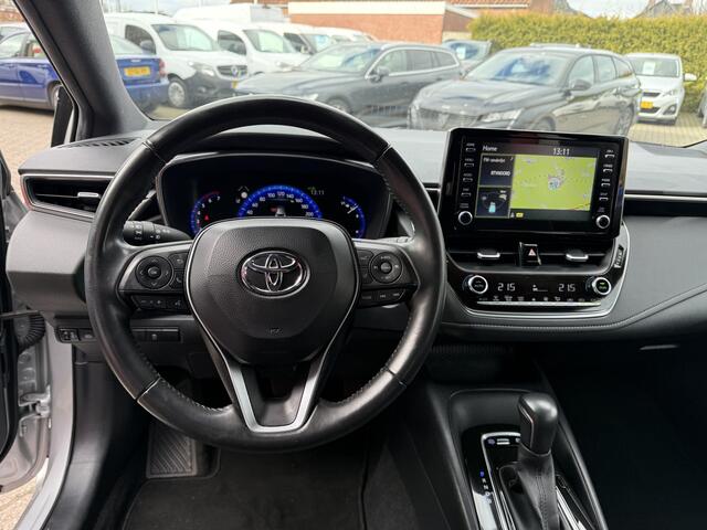 Toyota COROLLA 1.8 100 PK | Hybrid | First Edition | Navigatie |Stoelverwarming | Achteruitrijcamera | Automaat