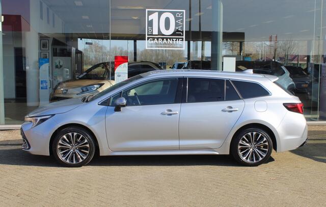 Toyota COROLLA Hybrid 140 Dynamic | Navi | Sensoren v/a | Keyless Entry | Blind