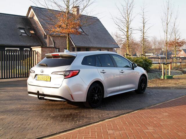 Toyota COROLLA Touring Sports 1.8 Hybrid Active | Camera | Apple Carplay | Cruise Control | Trekhaak | Navi |