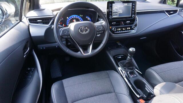 Toyota COROLLA Touring Sports 1.2 116pk Turbo Dynamic H-Leder Virtual Cockpit 17inch LM Drive Select *NL auto* 23853km!
