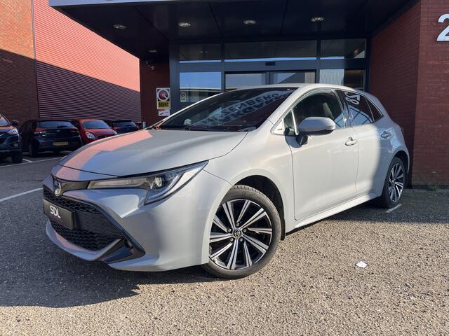 Toyota COROLLA 1.8 Hybrid Dynamic // FULL LED // ADAPT. CRUISE // KEYLESS // CAMERA // STOELVERWARMING // NAVI+CARPLAY //