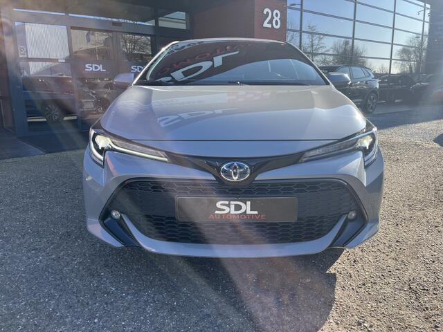 Toyota COROLLA 1.8 Hybrid Dynamic // FULL LED // ADAPT. CRUISE // KEYLESS // CAMERA // STOELVERWARMING // NAVI+CARPLAY //