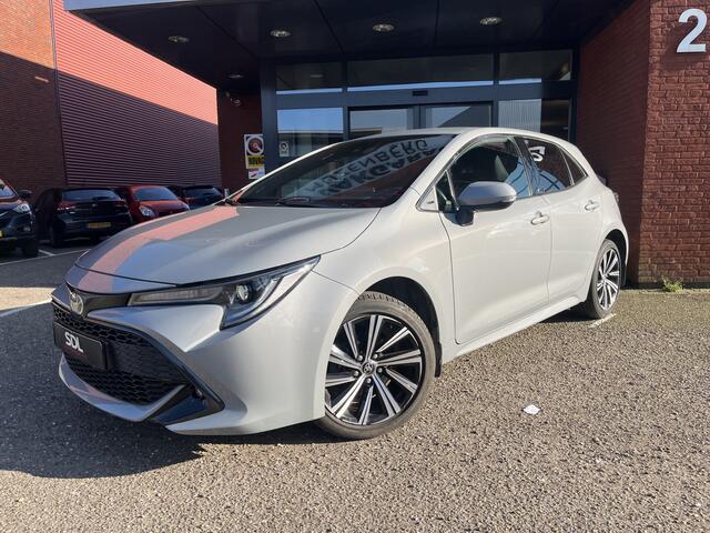 Toyota COROLLA 1.8 Hybrid Dynamic // FULL LED // HALF LEDER // ADAPT. CRUISE // KEYLESS // CAMERA // STOELVERWARMING // CARPLAY //
