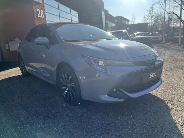 Toyota COROLLA 1.8 Hybrid Dynamic // FULL LED // HALF LEDER // ADAPT. CRUISE // KEYLESS // CAMERA // STOELVERWARMING // CARPLAY //
