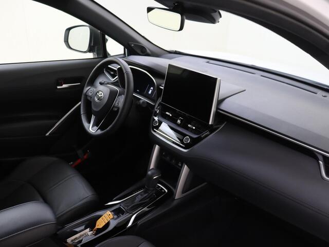 Toyota COROLLA Cross 2.0 High Power 200 PK Hybrid Launch Edition Navigatie | Climate Control | Cruise Control | Parkeersensoren Voor en Achter | 360 Graden Camera