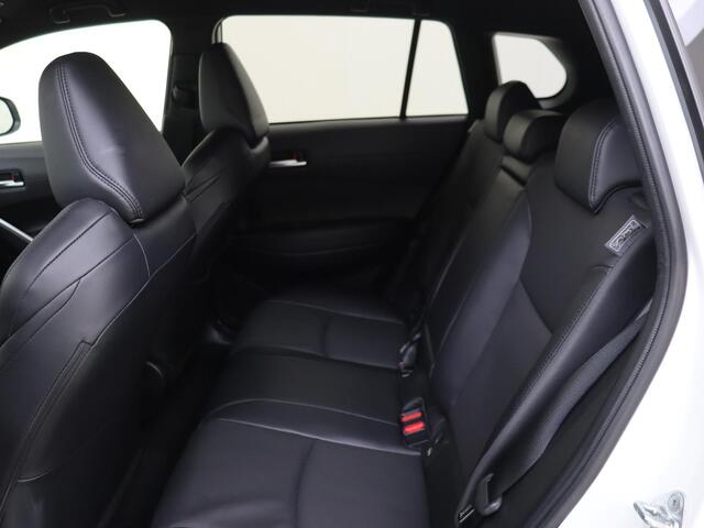 Toyota COROLLA Cross 2.0 High Power 200 PK Hybrid Launch Edition Navigatie | Climate Control | Cruise Control | Parkeersensoren Voor en Achter | 360 Graden Camera