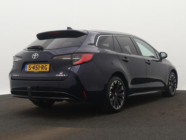 Toyota COROLLA Touring Sports 1.8 Hybrid GR-Sport | Navigatie | Camera | Stoelverwarming | LM velgen | Draadloze telefoonlader | Climate Control | Trekhaak |