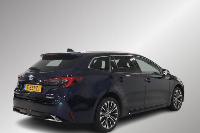 Toyota COROLLA Touring Sports 1.8 Hybrid First Edition, NAVI, 1e Eigenaar, Camera, Draadloos opladen, Apple Carplay / Android Auto!