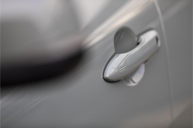 Toyota COROLLA Cross Hybrid 140 Style Elektrische achterklep, Apple/Android, Dodenhoekdetectie , All-in Rijklaarprijs