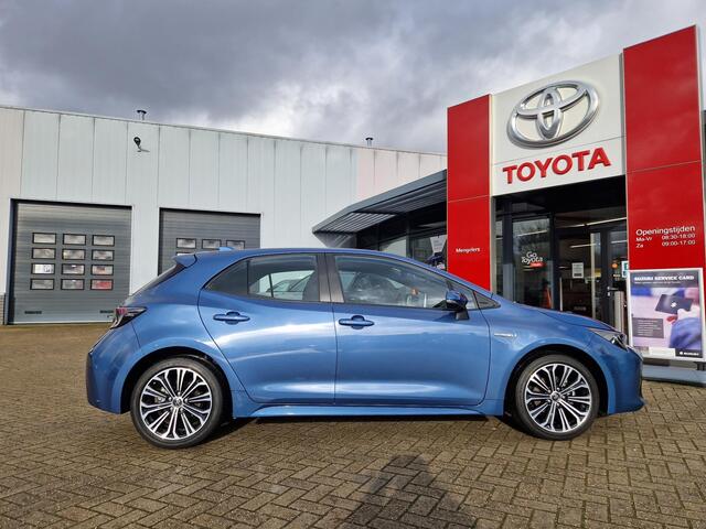 Toyota COROLLA 1.8 Hybrid Dynamic Navigatie / Climate Control / Camera Achter / Cruise Control Adaptief