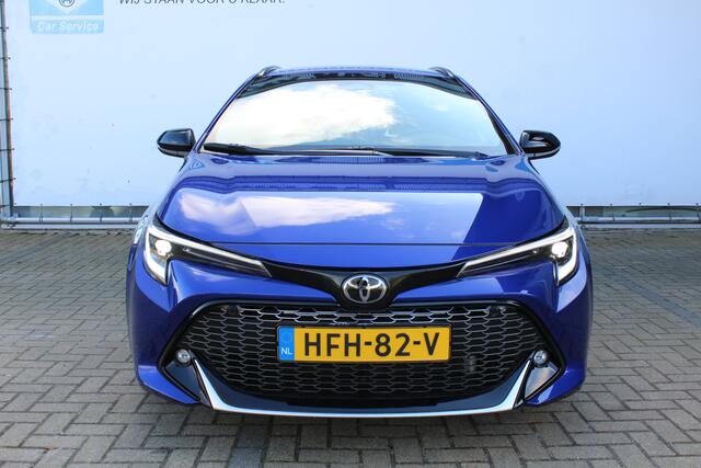 Toyota COROLLA Touring Sports Hybrid 140 GR Sport | Incl. 12 maanden Garantie | Achteruitrijcamera | Adaptive cruise controle | Sportstoelen | Stoelverwarming | DAB | Climate controle | Keyless entry/start | Lane assist | Draadloze telefoonlader | LED Koplampen |