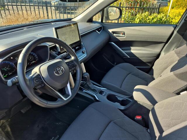 Toyota COROLLA Cross Hybrid 200 Dynamic | Navigatie | Stoel- + stuurverwarming | Carplay | Adaptieve cruise control |
