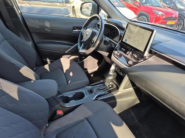 Toyota COROLLA Cross Hybrid 200 Dynamic | Navigatie | Stoel- + stuurverwarming | Carplay | Adaptieve cruise control |