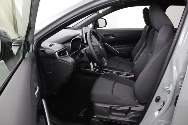 Toyota COROLLA Cross Hybrid 140 Style | Nieuwe Auto | Navigatie | Keyless Entry | Led Verlichting | 10 Jaar Garantie |