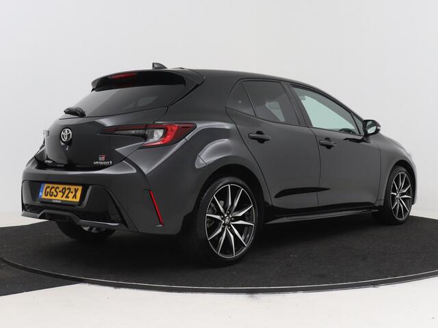 Toyota COROLLA Hybrid 140 GR Sport | Navigatie | Draadloze telefoonlader | Verwarmde voorstoelen |