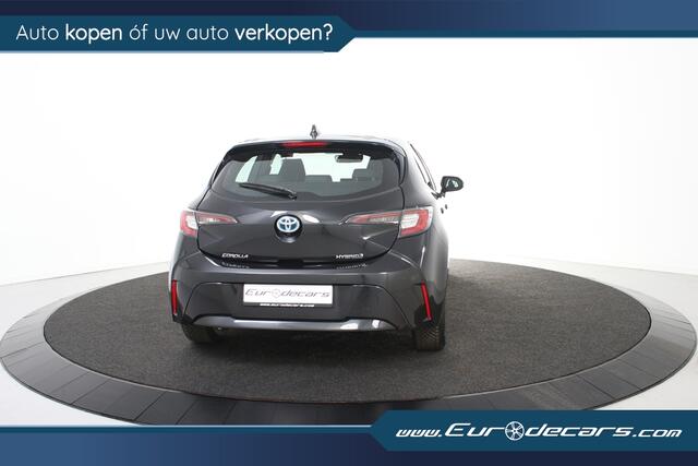 Toyota COROLLA 1.8 Hybrid Dynamic*1ste Eigenaar*Navigatie*Camera*Keyless