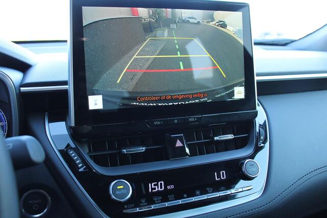 Toyota COROLLA Cross Hybrid 140 Dynamic 19DKM, CAMERA, NAVI, LED, DAB