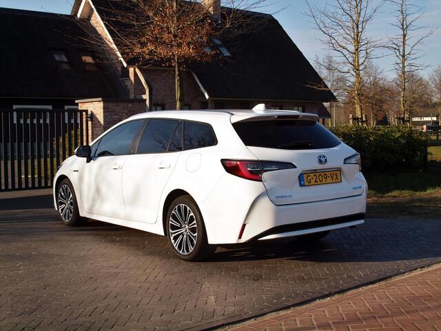 Toyota COROLLA Touring Sports 1.8 Hybrid Business Plus | Camera | Apple Carplay | Stoelverwarming | Cruise Control |