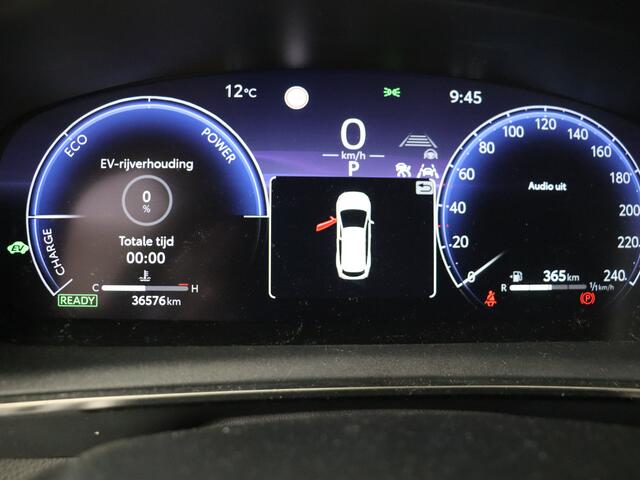 Toyota COROLLA Touring Sports 1.8 Hybrid First Edition Tim Veen