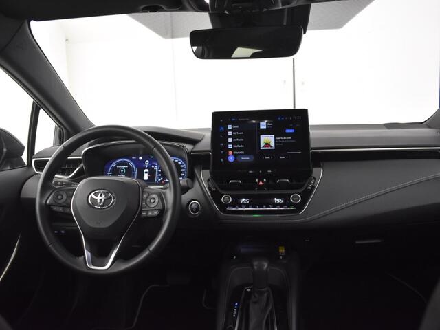 Toyota COROLLA 1.8 Hybrid First Edition | PDC V+A | Stoelverwarming | Electr. A