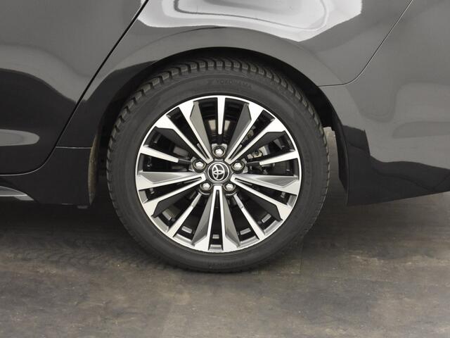 Toyota COROLLA 1.8 Hybrid First Edition | PDC V+A | Stoelverwarming | Electr. A