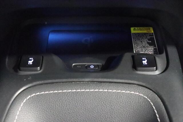 Toyota COROLLA Touring Sports 1.8 Hybrid GR-Sport, Apple Carplay & Android Auto, Stoelverwarming, Draadloze telefoonlader, Parkeersensoren, Keyless entry!