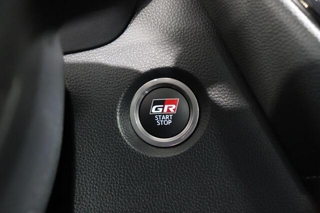 Toyota COROLLA Hybrid 140 GR Sport, Pano Pack, Trekhaak, Apple Carplay/Android Auto, Sensoren, JBL, BSM!