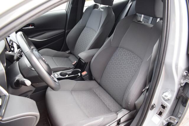 Toyota COROLLA 1.8 Hybrid First Edition//Navi//Camera!!