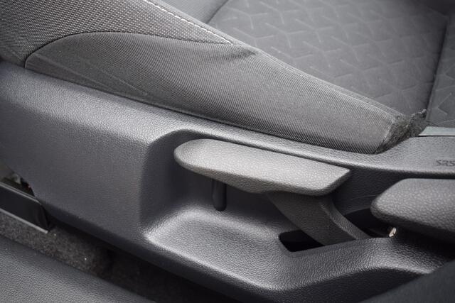 Toyota COROLLA 1.8 Hybrid First Edition//Navi//Camera!!