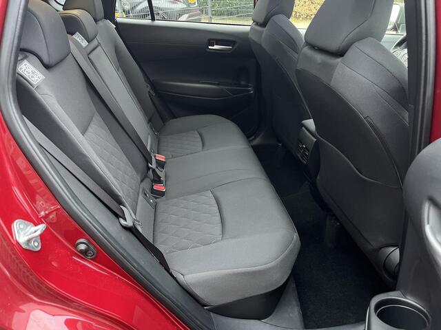 Toyota COROLLA Cross 2.0 Hybrid First Edition AWD *Trekhaak*Pano-dak*