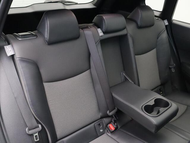Toyota COROLLA Cross Hybrid 140 Style + Premium Pack II | Stoelverwarming | Apple Carplay & Android Auto | Panoramadak |