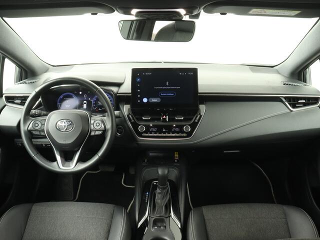 Toyota COROLLA Touring Sports 1.8 Hybrid First Edition | Climate Control | Cruise Control Adaptief | LM velgen | Draadloze telefoonlader | Parkeersensoren |
