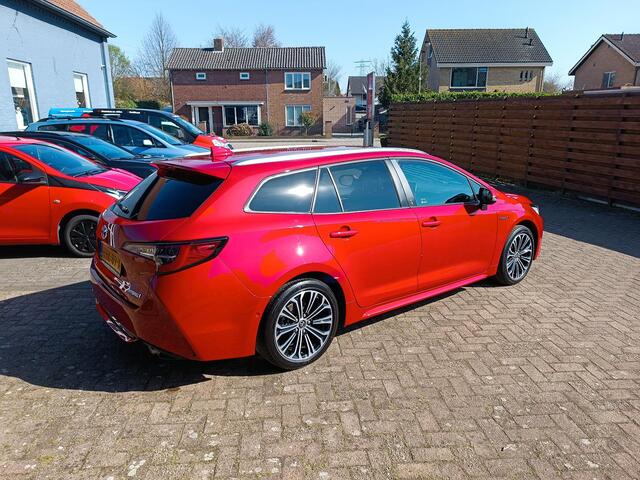 Toyota COROLLA Touring Sports 2.0 Hybrid Dynamic Team D