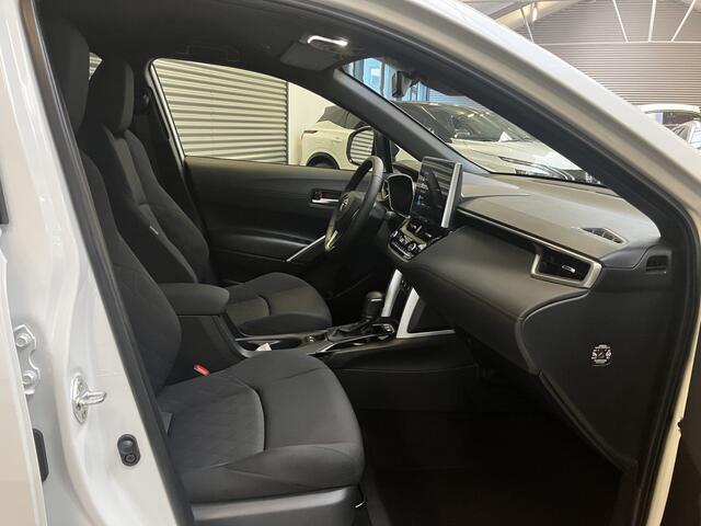 Toyota COROLLA Cross Hybrid 140 STYLE/NAVI/PDC/CAM/EL A KLEP/DODEHOEK SENS/LED/ENZ