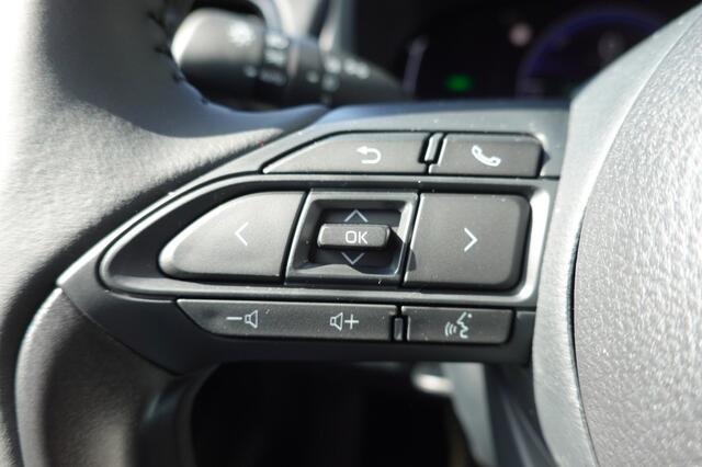 Toyota COROLLA 1.5 HYBRID 130 FIRST Winterpack + DIV