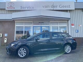 toyota-corolla-touring-sports-hybri