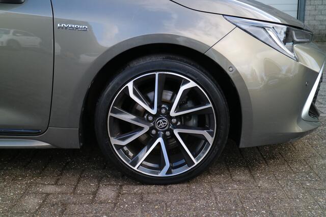 Toyota COROLLA Touring Sports 2.0 Hybrid Executive | Navi | Camera | Compleet! |