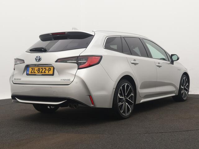 Toyota COROLLA Touring Sports Touring Sports 2.0 Hybrid Executive Automaat | Navigatie | Camera | Cruise Control Adaptief | Dodehoek Ass. | LM velgen | Parkeer Ass. | Stoelverwarming |