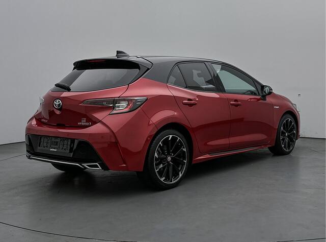 Toyota COROLLA 2.0 Hybrid GR-Sport | 184 PK | Sportstoelen | 18 inch LM Velgen | Stoelverwarming | Apple Carplay / Android Auto |