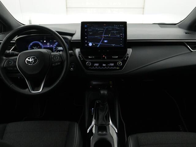 Toyota COROLLA Touring Sports 1.8 Hybrid First Edition | 1e Eigenaar | PDC voor en achter | Stoelverwarming | Dealer Onderhouden |