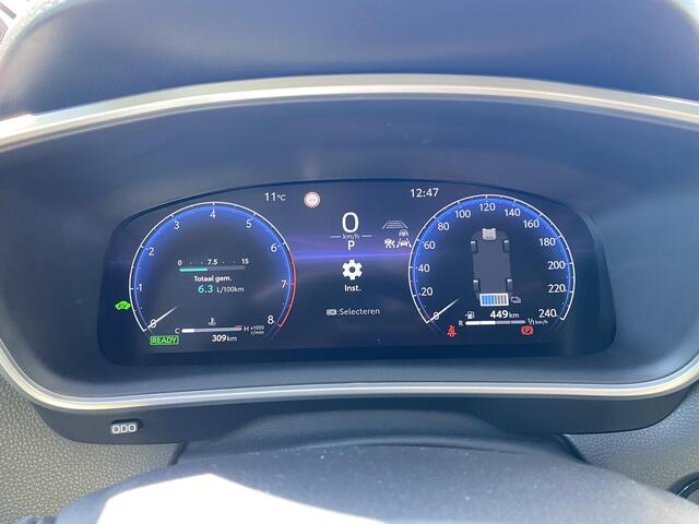 Toyota COROLLA Cross Hybrid 200 Executive Full Options