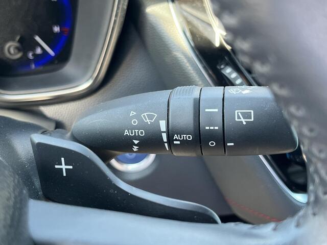 Toyota COROLLA 2.0 Hybrid Executive Automaat, Stoel en Stuurverwarming, Draadloze telefoonlader, Apple Carplay en Android auto, Klimaat Controle