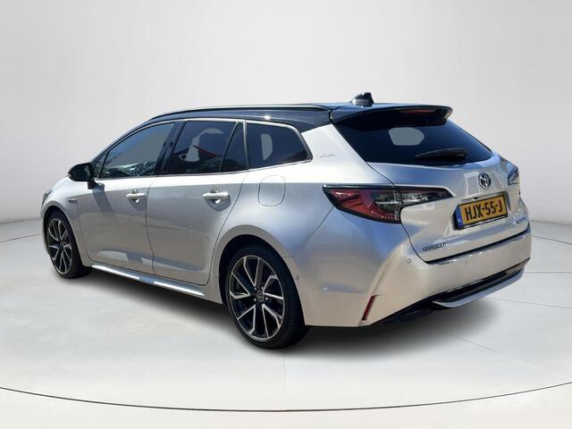 Toyota COROLLA Touring Sports 2.0 Hybrid Executive | Stoel- + stuurverwarming | Carplay | 18 inch LM-velgen | Parkeerassistent |