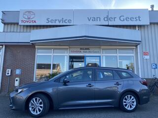 toyota-corolla-touring-sports-hybri