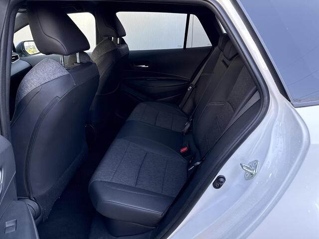 Toyota COROLLA Touring Sports 1.8 Hybrid Dynamic **APPLE CARPLAY/ STOELVERWARMING/ KEYLESS/ 36 MAANDEN GARANTIE**