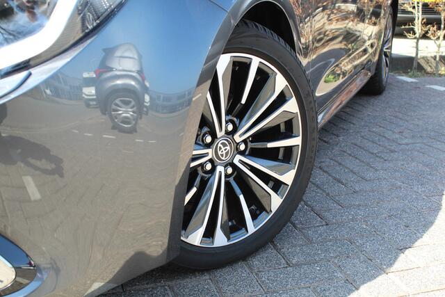 Toyota COROLLA Touring Sports 1.8 Hybrid 140 Dynamic Plus | Rijklaar | Trekhaak | El. achterklep | Stoel-/stuurverw. | Navi | LED | Apple/Android | Parkeersens. v+a