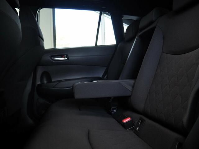Toyota COROLLA Cross Hybrid 140 Style | Dodehoekdetectie | Toyota Safety Sense 3 | Voorstoelen- en Stuurwiel Verwarmd | Apple CarPlay/ Android Auto | Adaptive Cruise Control | Achteruitrijcamera | Draadloos Telefoonlader