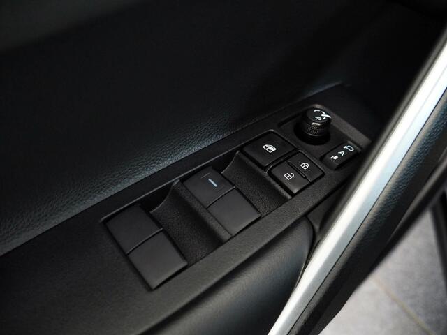 Toyota COROLLA Cross Hybrid 140 Style | Dodehoekdetectie | Toyota Safety Sense 3 | Voorstoelen- en Stuurwiel Verwarmd | Apple CarPlay/ Android Auto | Adaptive Cruise Control | Achteruitrijcamera | Draadloos Telefoonlader