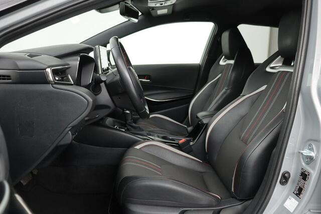 Toyota COROLLA 1.8 Hybrid GR-Sport | Trekhaak | Stoelverwarming | Carplay | Adaptive cruise | Full LED | Keyless | Sportstoelen | Park Assist